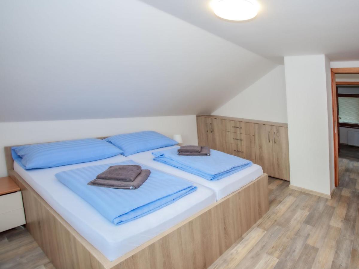 Holiday Home Dehtáře Hluboká nad Vltavou Esterno foto